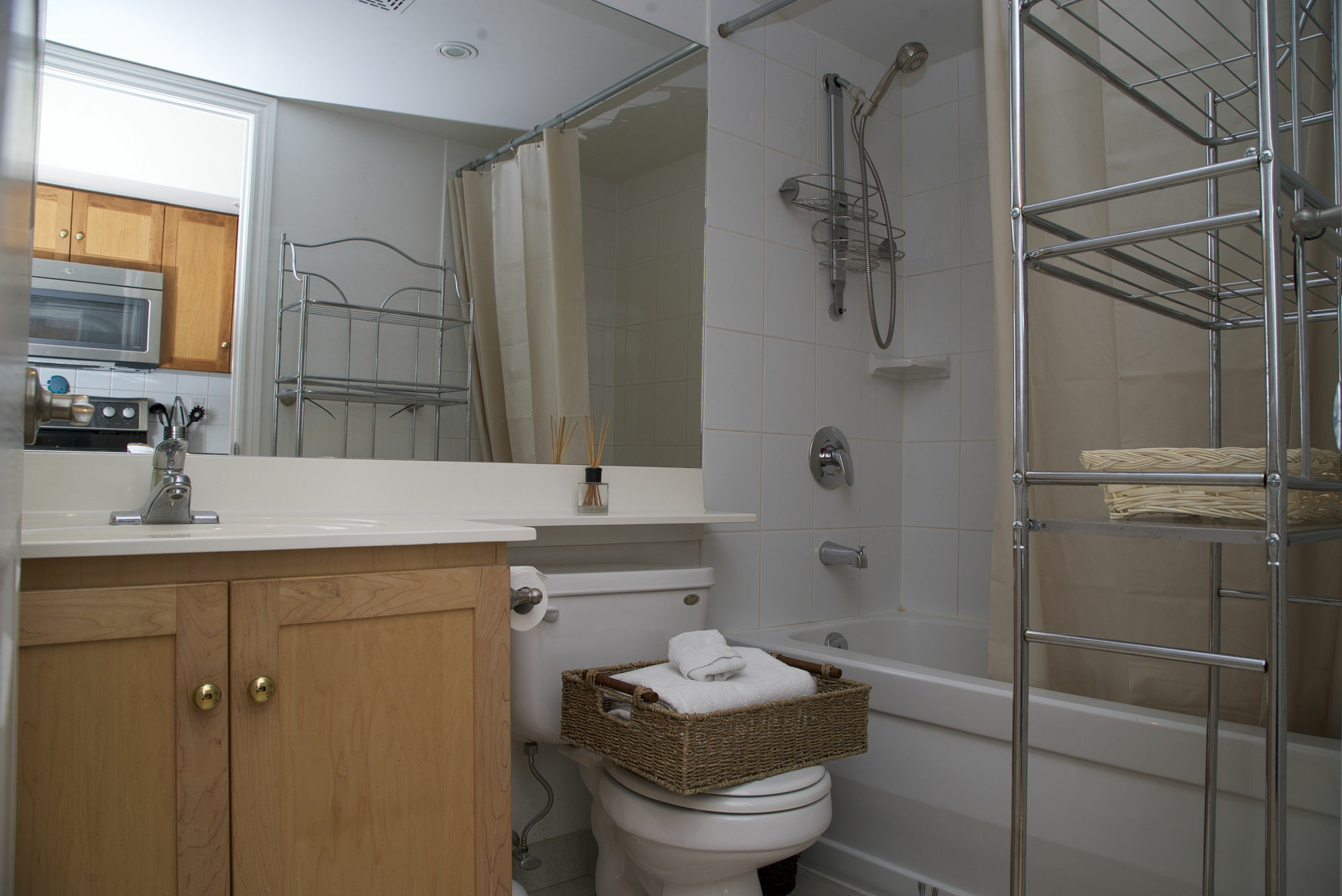 Cozy Penthouse Studio โตรอนโต ภายนอก รูปภาพ